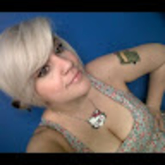 Meet your Posher, Steffany - Picture 1 of 1